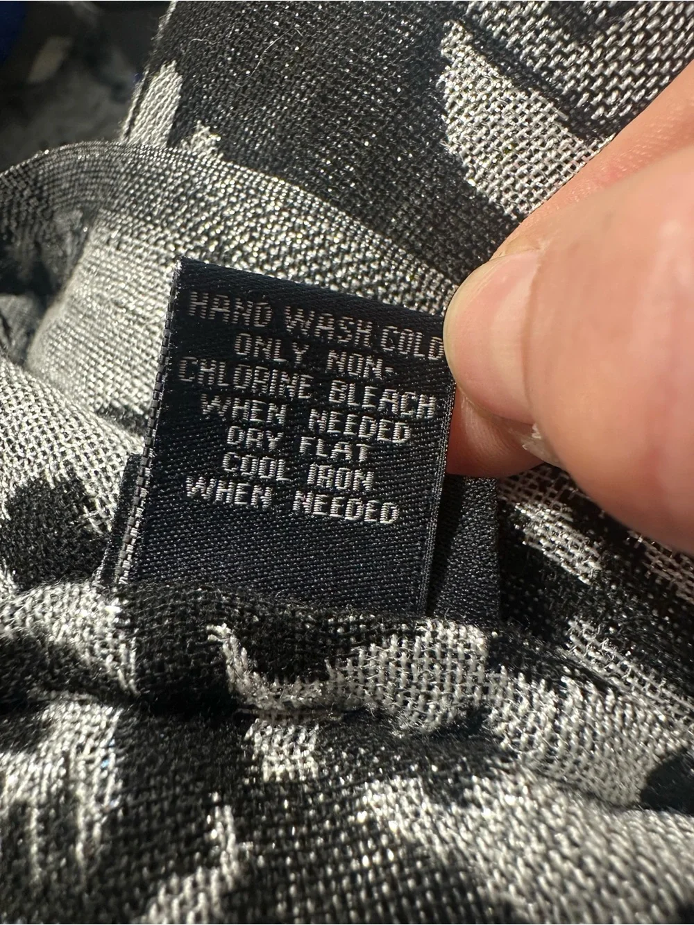 Cejon Black and White Bird Jacquard Wrap Scarf